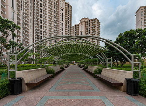 DLF Regal Gardens